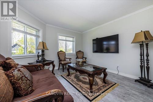 202 - 107 Bond Street, Orillia, ON - Indoor Photo Showing Living Room