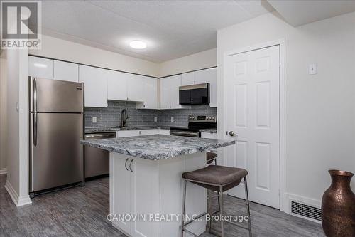 202 - 107 Bond Street, Orillia, ON - Indoor Photo Showing Kitchen
