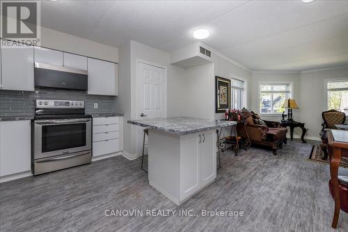 202 - 107 Bond Street, Orillia, ON - Indoor Photo Showing Kitchen