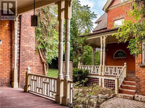 95-97 S Fairholt Road S, Hamilton, ON - Outdoor
