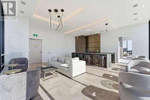1812 - 1035 Southdown Road, Mississauga, ON - Indoor Photo Showing Other Room