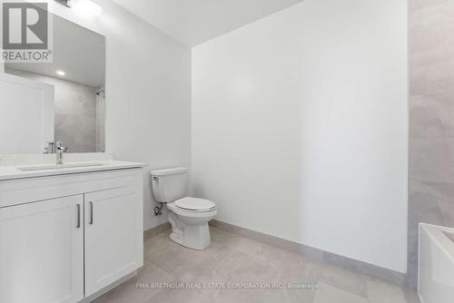 1809 - 1035 Southdown Road, Mississauga, ON - Indoor Photo Showing Bathroom