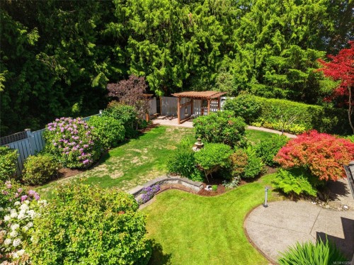 391 Park Ridge Pl, Qualicum Beach, BC 