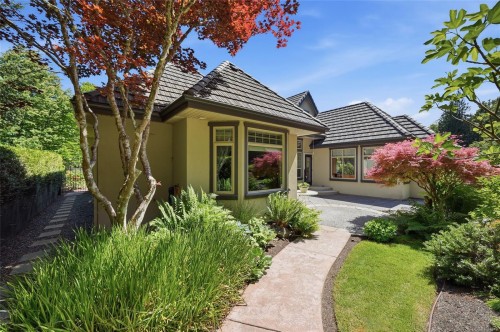 391 Park Ridge Pl, Qualicum Beach, BC 