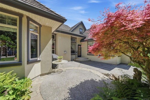 391 Park Ridge Pl, Qualicum Beach, BC 