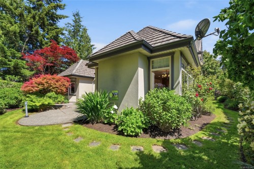 391 Park Ridge Pl, Qualicum Beach, BC 