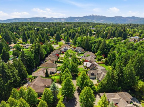 391 Park Ridge Pl, Qualicum Beach, BC 