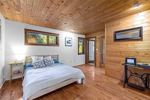1352 Englishman River Rd, Errington, BC 