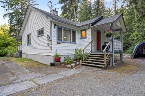 1352 Englishman River Rd, Errington, BC 