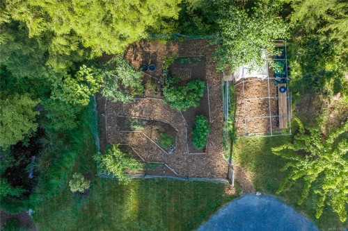 1352 Englishman River Rd, Errington, BC 