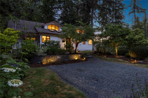 1352 Englishman River Rd, Errington, BC 