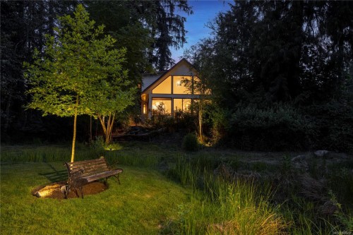 1352 Englishman River Rd, Errington, BC 