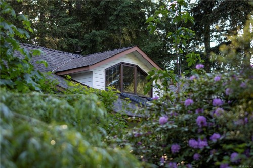 1352 Englishman River Rd, Errington, BC 