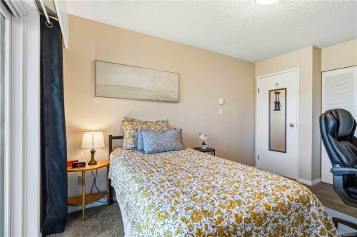 #203-1665 Oak Bay Ave, Victoria, BC - Indoor Photo Showing Bedroom