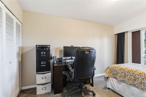 #203-1665 Oak Bay Ave, Victoria, BC - Indoor Photo Showing Office