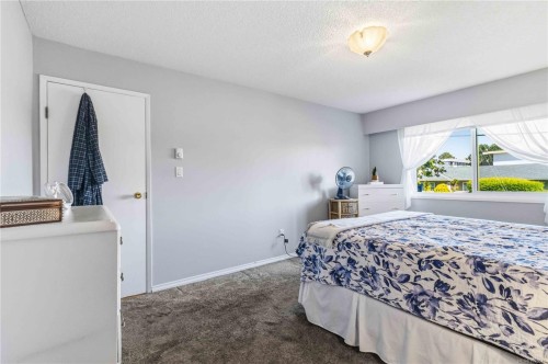#203-1665 Oak Bay Ave, Victoria, BC - Indoor Photo Showing Bedroom