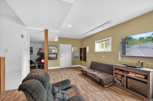 5160 Cowichan Lake Rd, Duncan, BC 