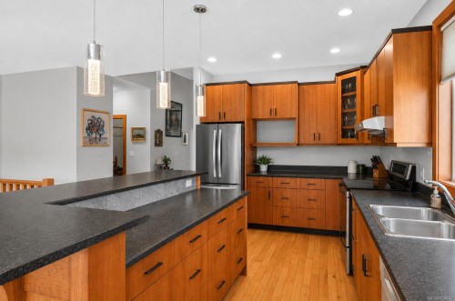 5160 Cowichan Lake Rd, Duncan, BC 