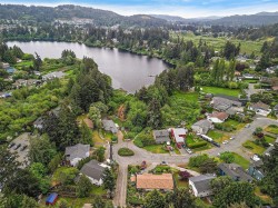 3042 Shoreview Dr Langford, BC V9B 4K6