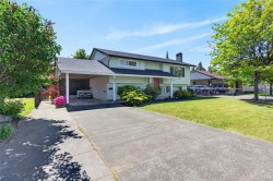 1130 26th St Courtenay, BC V9N 7N4