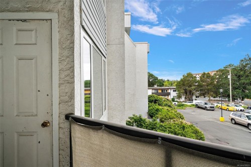 #211-290 Regina Ave, Saanich, BC - Outdoor With Balcony