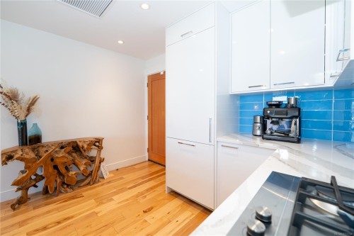 #408-916 Lyall St, Esquimalt, BC - Indoor