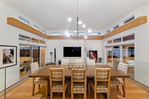 330 Irving Rd, Victoria, BC 