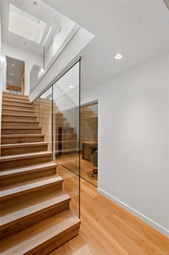 330 Irving Rd, Victoria, BC 