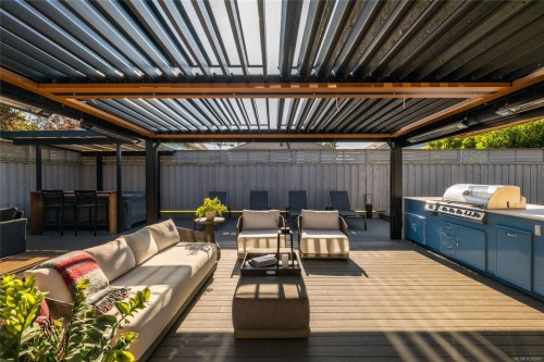 330 Irving Rd, Victoria, BC 