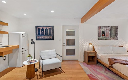 330 Irving Rd, Victoria, BC 