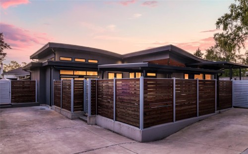 330 Irving Rd, Victoria, BC 