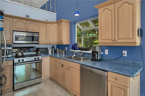775 Endersby Rd, Quadra Island, BC 