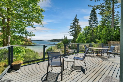 775 Endersby Rd, Quadra Island, BC 