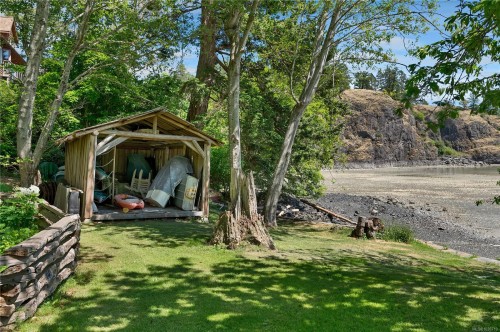 775 Endersby Rd, Quadra Island, BC 