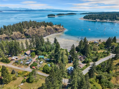 775 Endersby Rd, Quadra Island, BC 