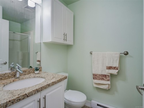 #218-2710 Jacklin Rd, Langford, BC - Indoor Photo Showing Bathroom
