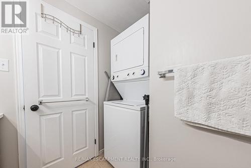 103 - 180 Limeridge Road W, Hamilton, ON - Indoor Photo Showing Laundry Room