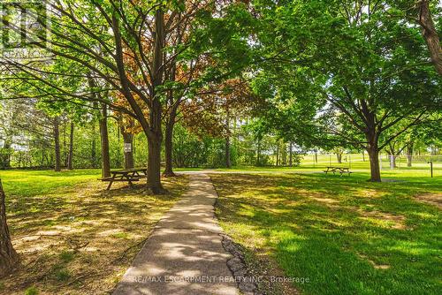 103 - 180 Limeridge Road W, Hamilton, ON - Outdoor