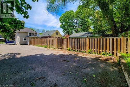 319 King Street W, Dundas, ON - Outdoor