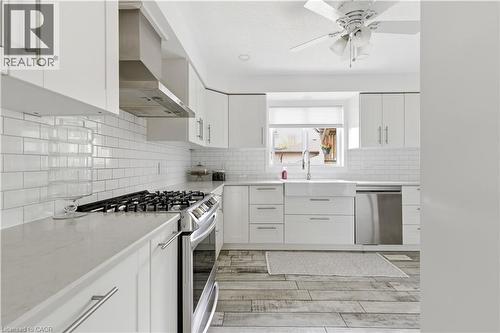 25 Greenock Drive, Kitchener, ON - Indoor Photo Showing Kitchen With Stainless Steel Kitchen With Upgraded Kitchen