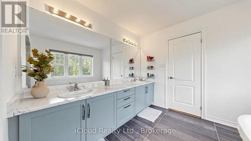 193 Thornbush Boulevard E, Brampton, ON - Indoor Photo Showing Bathroom
