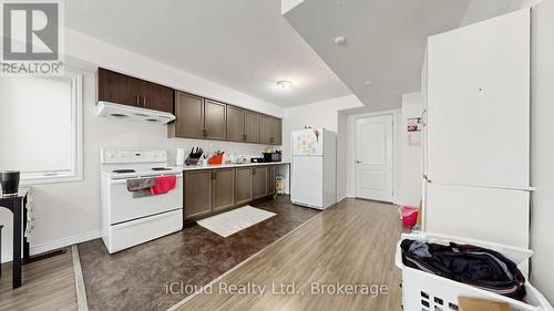 193 Thornbush Boulevard E, Brampton, ON - Indoor Photo Showing Kitchen
