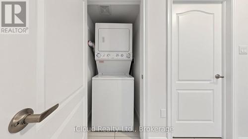 193 Thornbush Boulevard E, Brampton, ON - Indoor Photo Showing Laundry Room