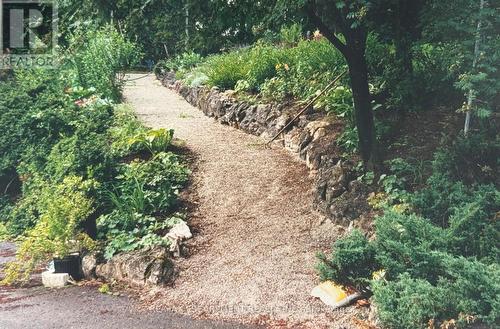 1987 Snake Road, Burlington, ON - Outdoor