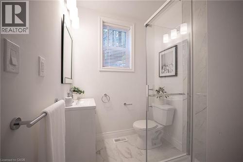 295 Locke Street S, Hamilton, ON - Indoor Photo Showing Bathroom