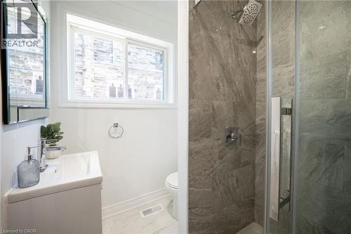 295 Locke Street S, Hamilton, ON - Indoor Photo Showing Bathroom