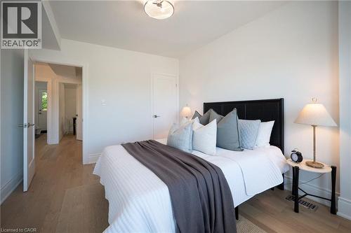 295 Locke Street S, Hamilton, ON - Indoor Photo Showing Bedroom