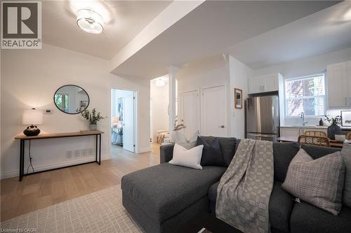 295 Locke Street S, Hamilton, ON - Indoor Photo Showing Living Room