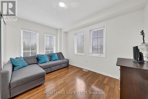 95 - 117A The Queensway, Toronto, ON - Indoor Photo Showing Living Room