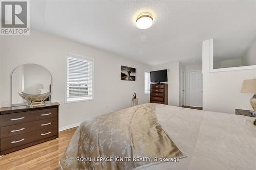 95 - 117A The Queensway, Toronto, ON - Indoor Photo Showing Bedroom